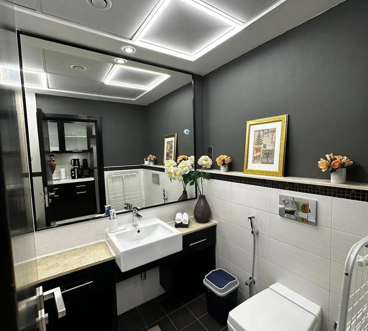 Daire Luxury Modern Studio In Dubai Marina With Sea View